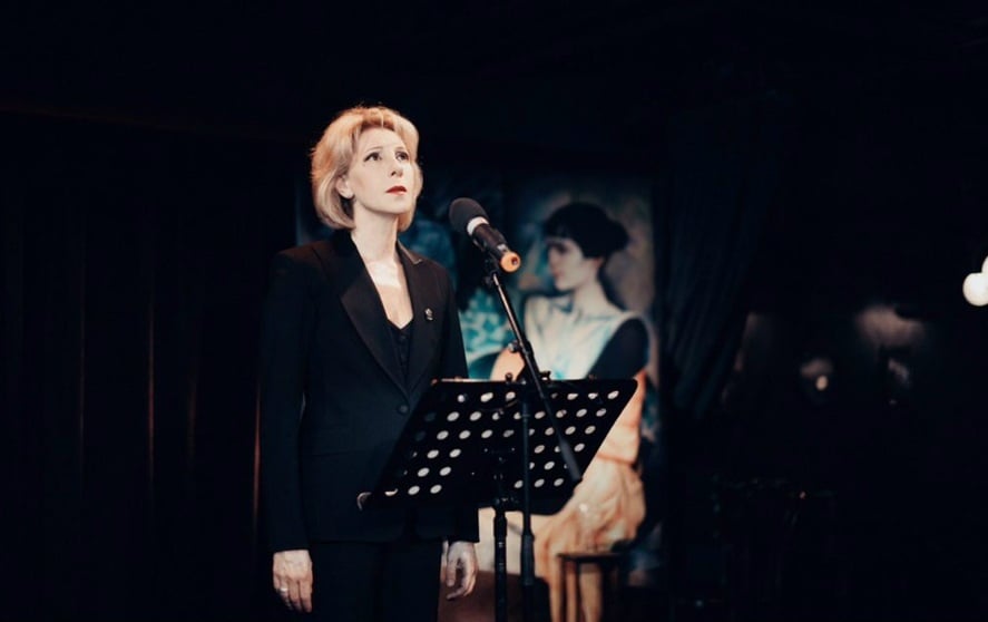 Юлия Рутберг приглашает на «спиритический сеанс» с Анной Ахматовой