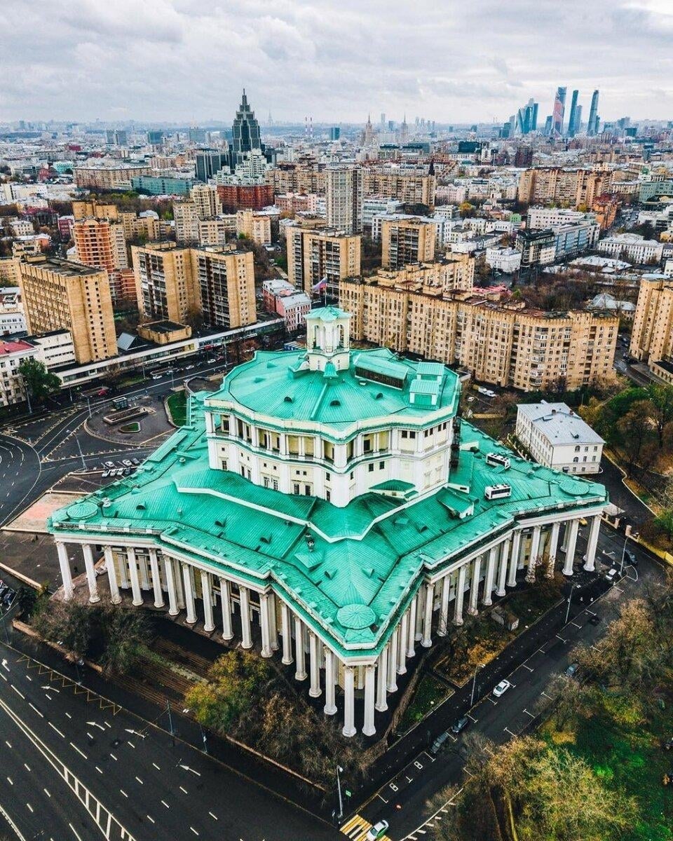 В воскресенье можно бесплатно прогуляться по старой Божедомке
