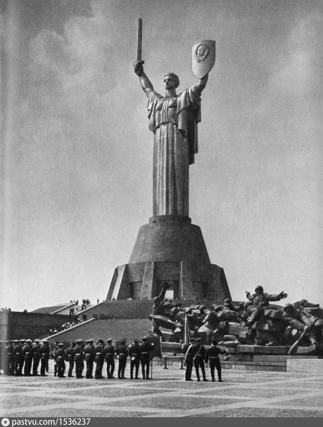 Об организации Всесоюзной сельскохозяйственной выставки в Москве