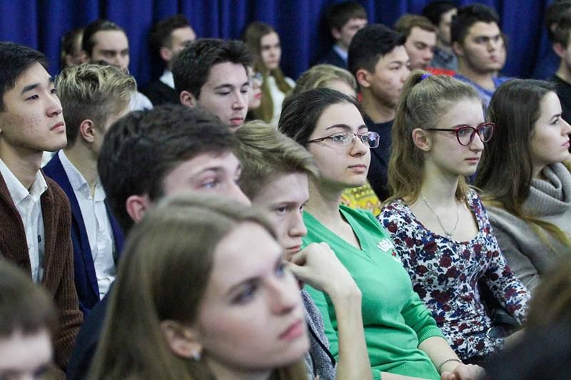 Паблик-ток «Писатель vs Издатель». Встреча с писателями Данией Жанси и Ренатом Беккиным