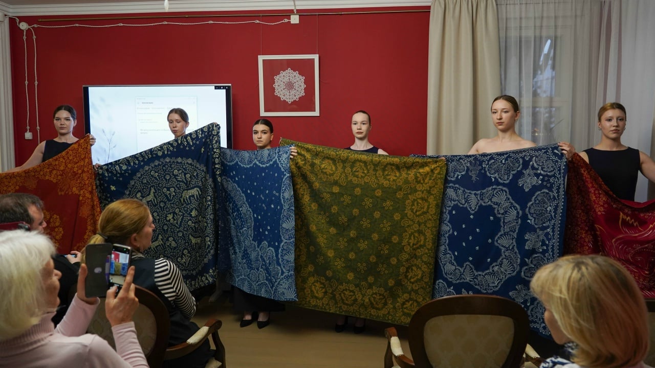 Выставка «Искусство кубовой набойки»