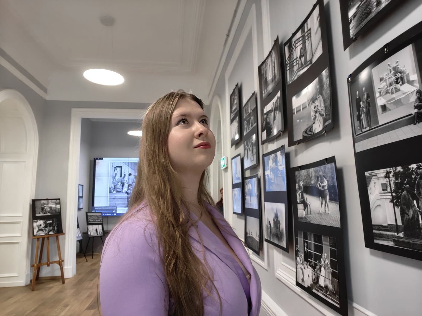 Фотовыставка Виталия Вахрушева «Среди людей»
