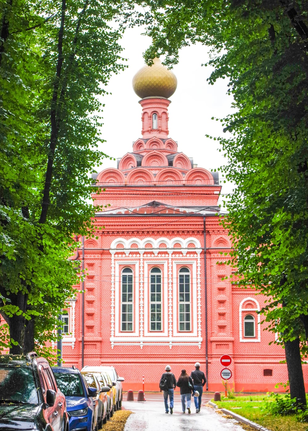 Две жемчужины Алексеевского