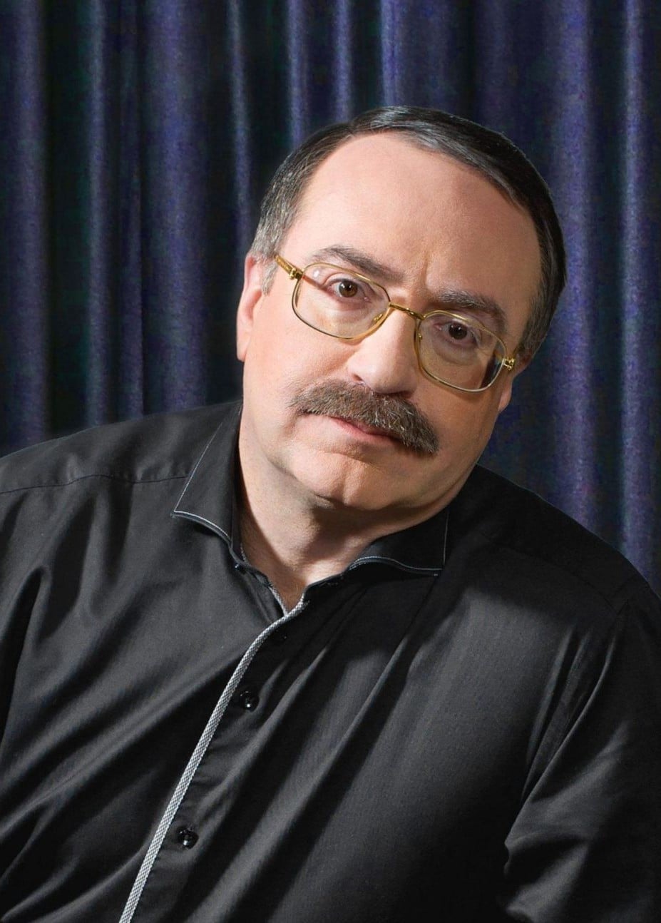Даниил Крамер, Олег Аккуратов