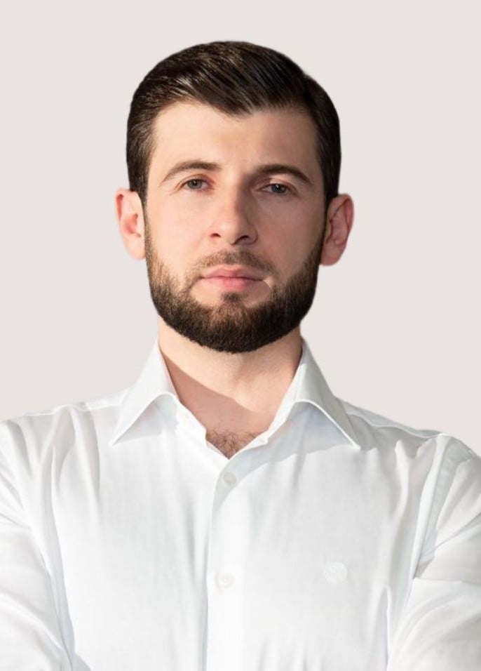 Азамат Биштов