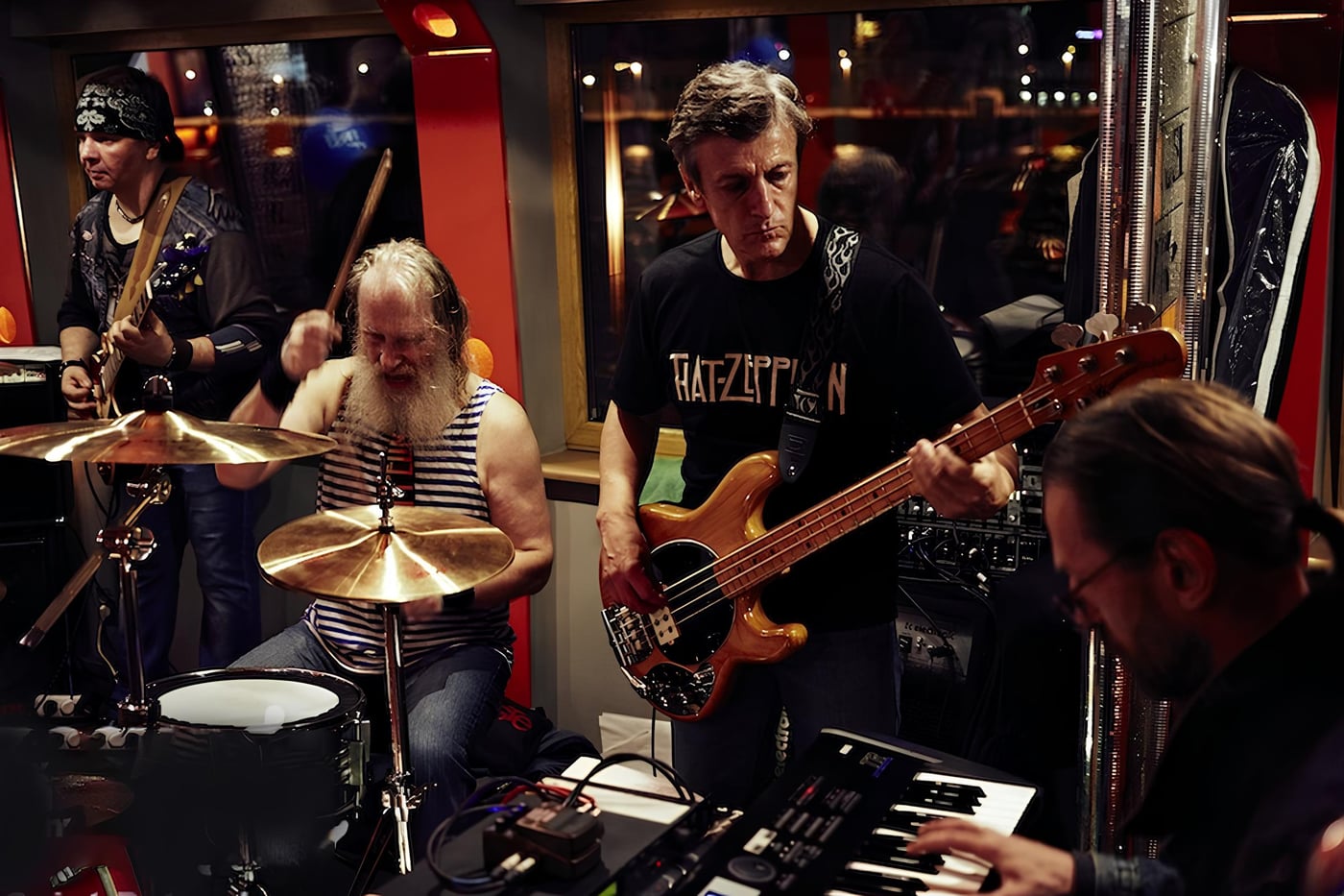 Led Zeppelin Tribute. Рок-классика на теплоходе на маршруте «Большое Петербургское кольцо»