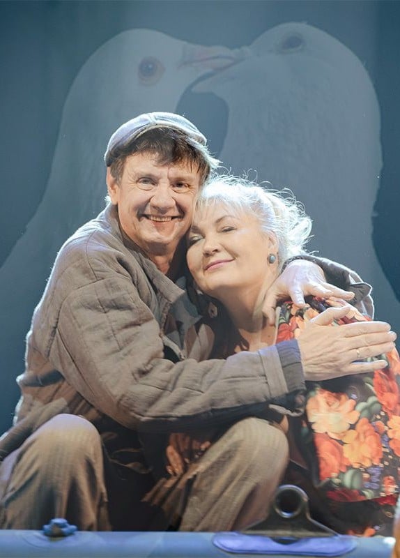 Спектакль «Любовь и голуби»