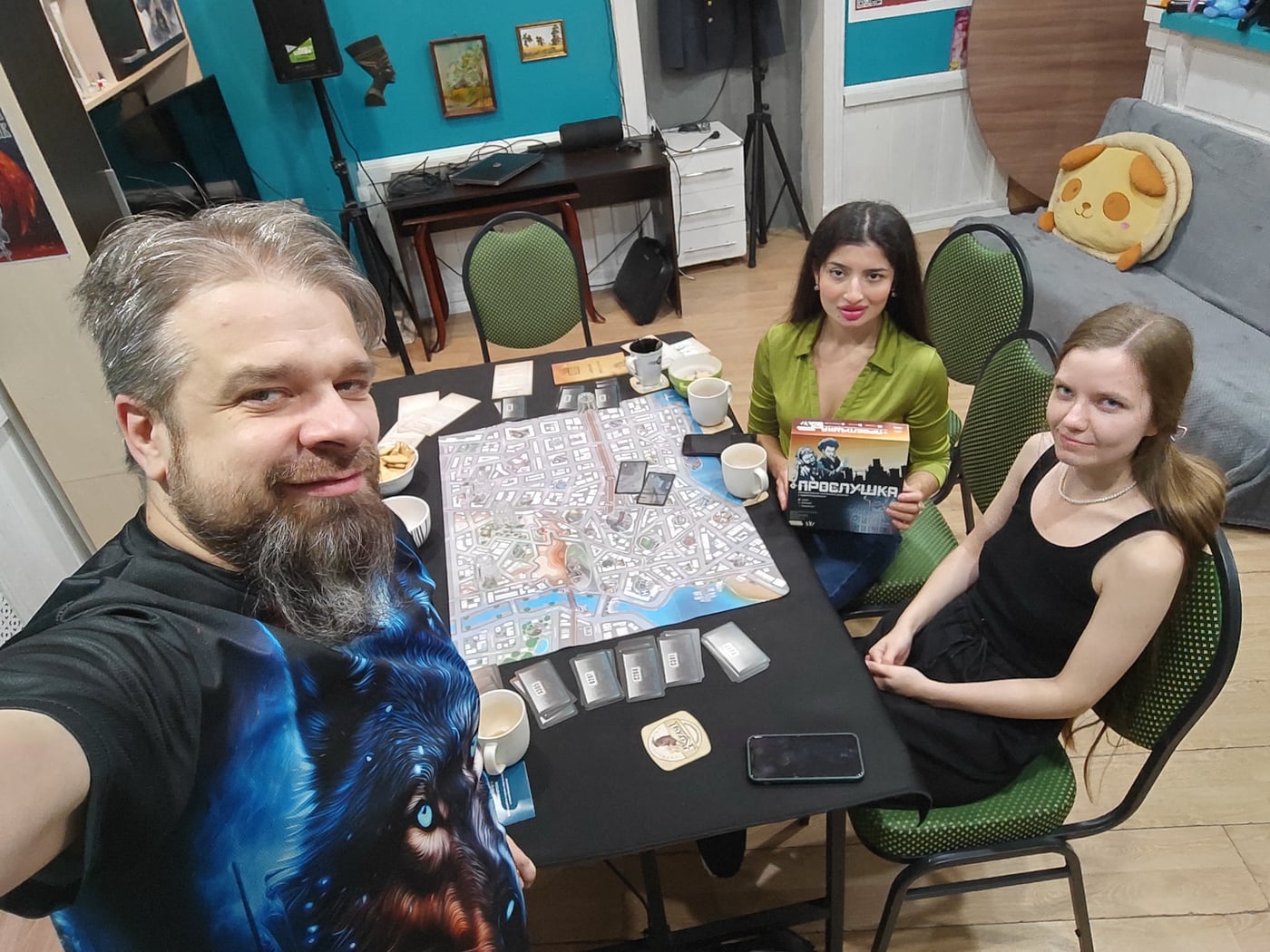 Играем в настольную игру "ПРОСЛУШКА"