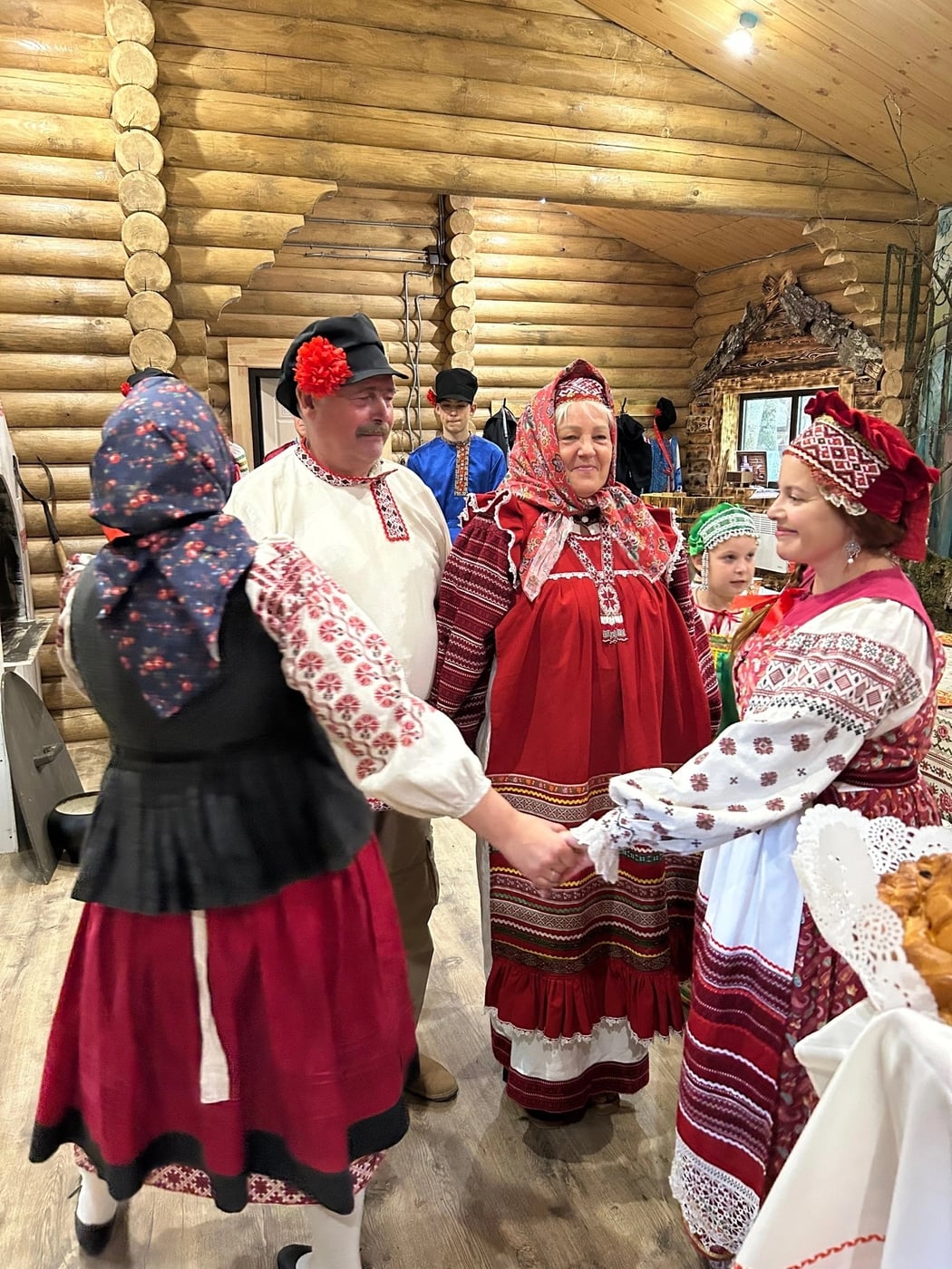 ФОЛЬКЛОРНО-ГАСТРОНОМИЧЕСКИЙ ТЕАТР «БРЯНСКАЯ СВАДЬБА»