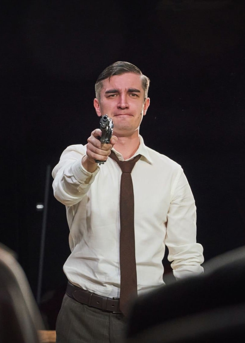 Спектакль «Дачники»